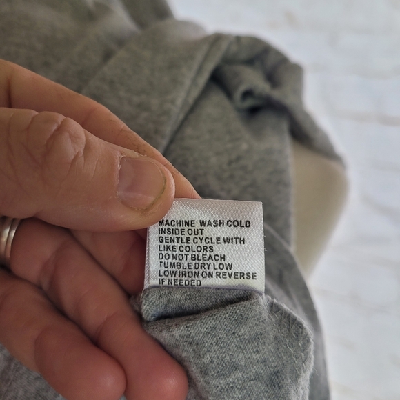 Recycled Threads Gray Netflixing T Shirt Sz M - Picture 5 of 5